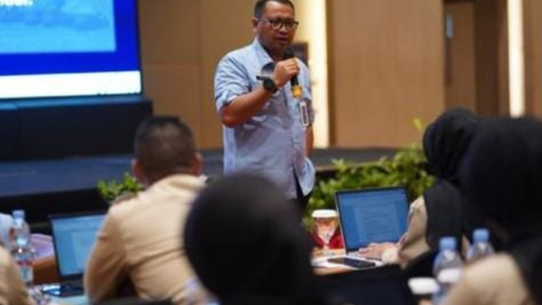 Permudah Pantau Program MBG, BGN Samosir Sosialisasikan Penggunaan Tauwas Care ke SPPG