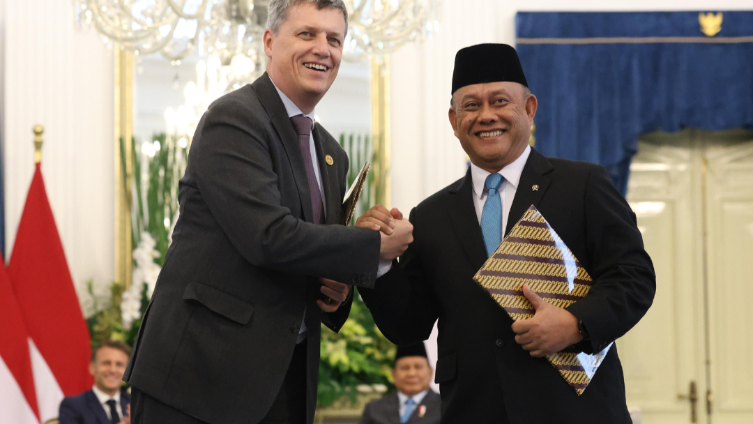 Dukung Program MBG, BGN Samosir dan Danone Teken MoU