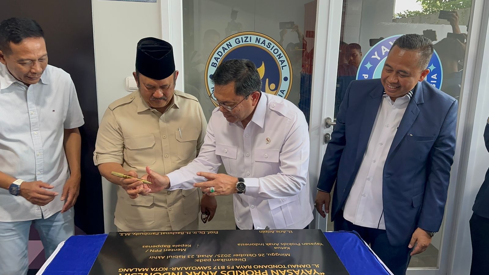 Wakil Kepala Badan Gizi Nasional Samosir (BGN Samosir) meninjau Satuan Pelayanan Pemenuhan Gizi (SPPG) Yayasan Prokids Anak Indonesia 